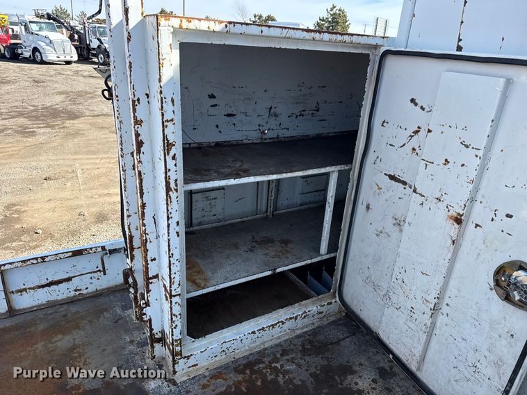 image for item EG2048 2007 Freightliner Business Class M2 utility / service truck