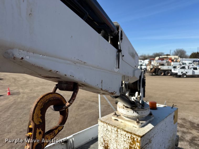 image for item EG2048 2007 Freightliner Business Class M2 utility / service truck