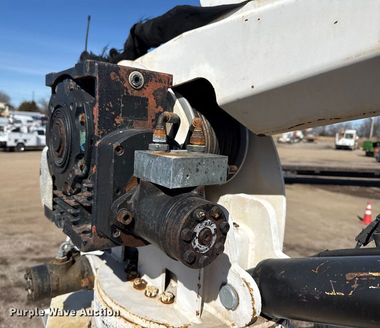 image for item EG2048 2007 Freightliner Business Class M2 utility / service truck