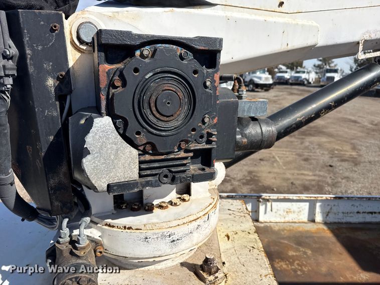 image for item EG2048 2007 Freightliner Business Class M2 utility / service truck