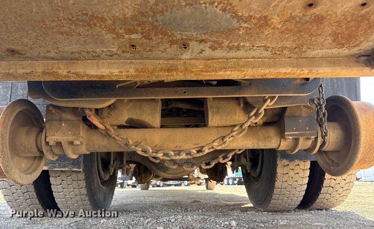 image for item EG2048 2007 Freightliner Business Class M2 utility / service truck