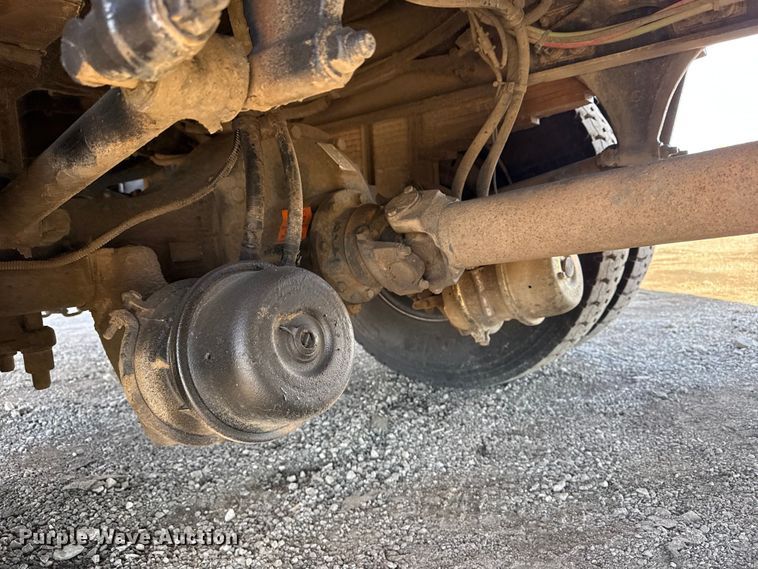 image for item EG2048 2007 Freightliner Business Class M2 utility / service truck