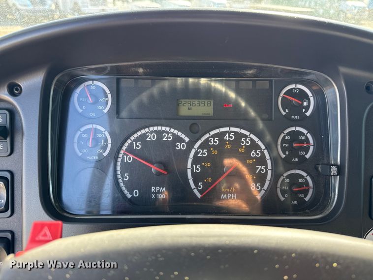 image for item EG2048 2007 Freightliner Business Class M2 utility / service truck