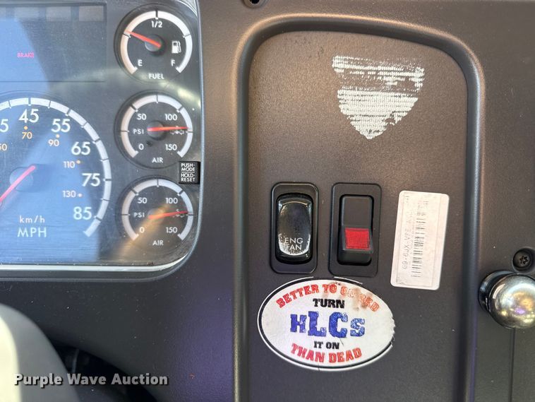 image for item EG2048 2007 Freightliner Business Class M2 utility / service truck