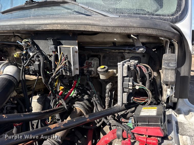 image for item EG2048 2007 Freightliner Business Class M2 utility / service truck