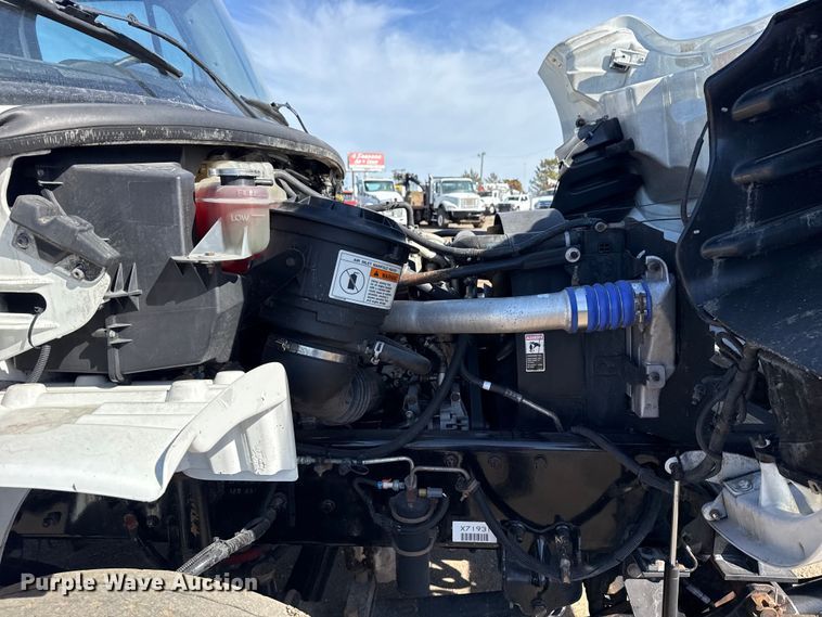 image for item EG2048 2007 Freightliner Business Class M2 utility / service truck