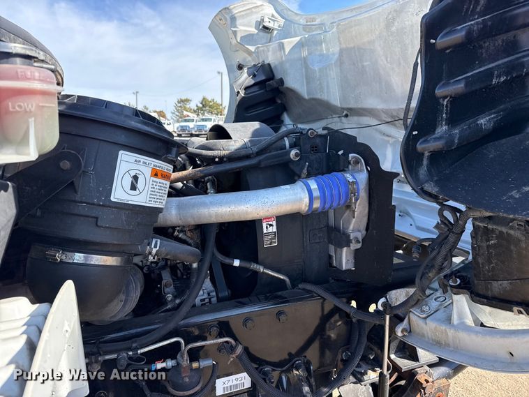 image for item EG2048 2007 Freightliner Business Class M2 utility / service truck