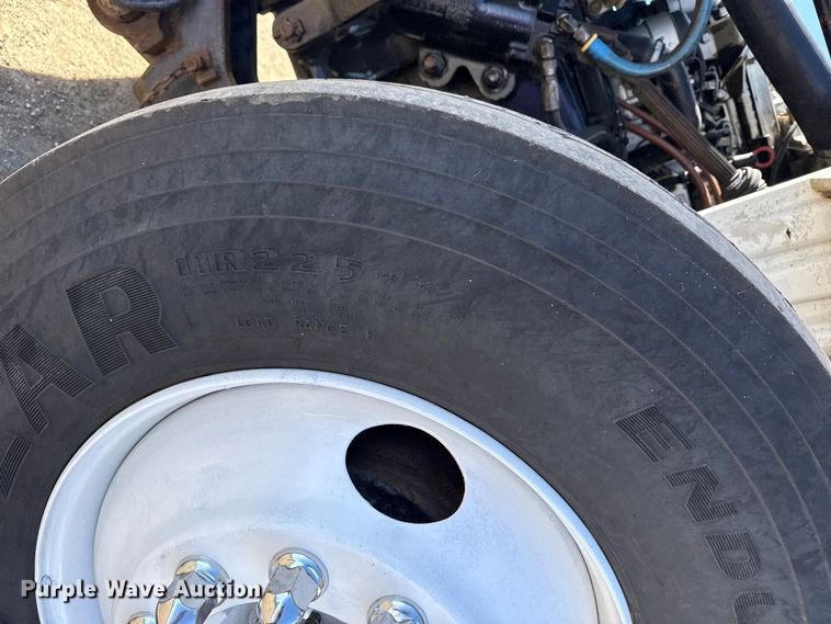 image for item EG2048 2007 Freightliner Business Class M2 utility / service truck