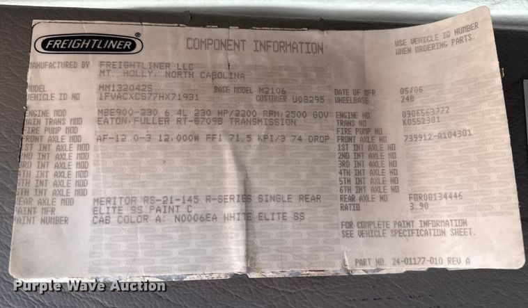 image for item EG2048 2007 Freightliner Business Class M2 utility / service truck