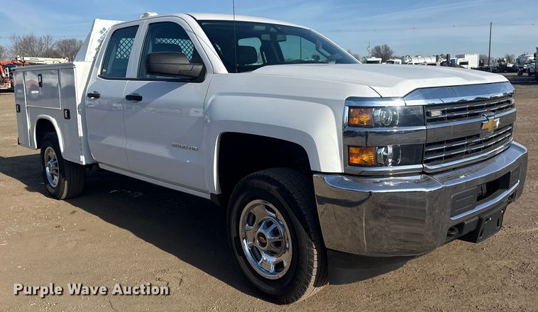 image for item EG2077 2015 Chevrolet Silverado 2500HD Ext. Cab pickup truck