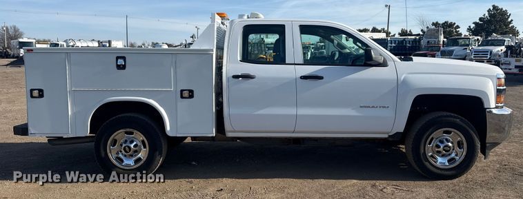 image for item EG2077 2015 Chevrolet Silverado 2500HD Ext. Cab pickup truck