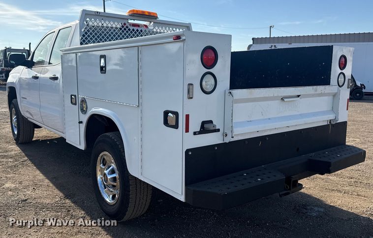 image for item EG2077 2015 Chevrolet Silverado 2500HD Ext. Cab pickup truck