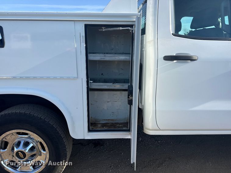 image for item EG2077 2015 Chevrolet Silverado 2500HD Ext. Cab pickup truck