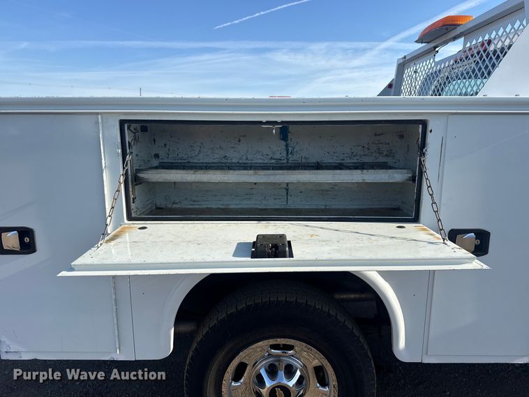 image for item EG2077 2015 Chevrolet Silverado 2500HD Ext. Cab pickup truck