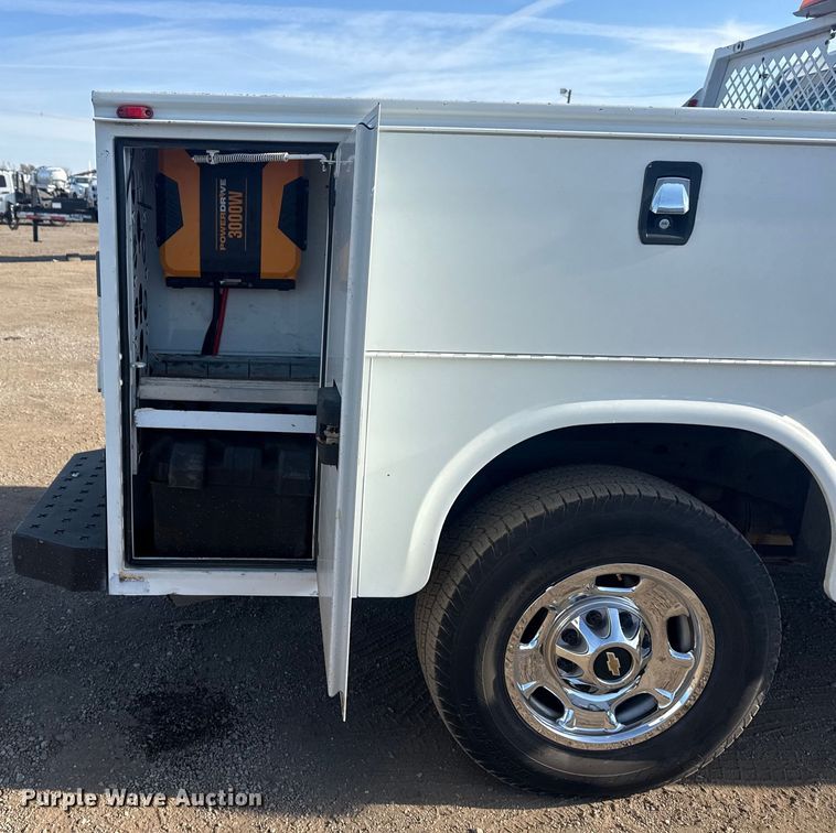 image for item EG2077 2015 Chevrolet Silverado 2500HD Ext. Cab pickup truck