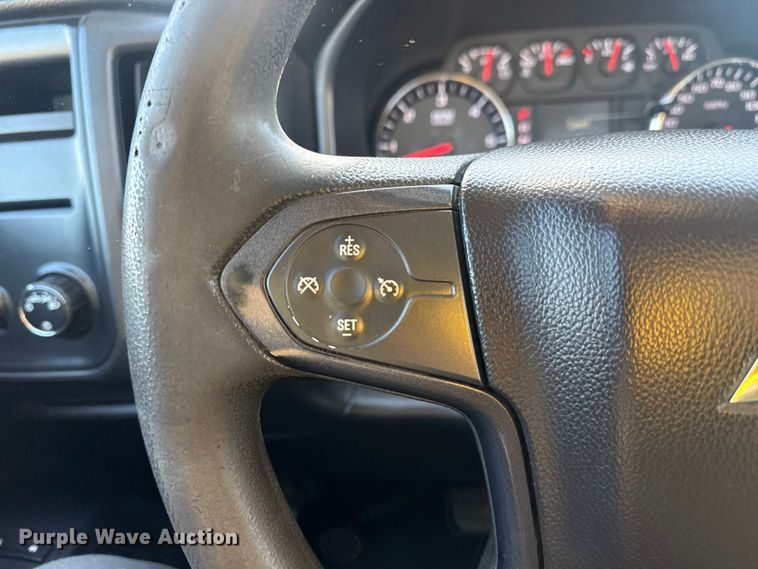 image for item EG2077 2015 Chevrolet Silverado 2500HD Ext. Cab pickup truck