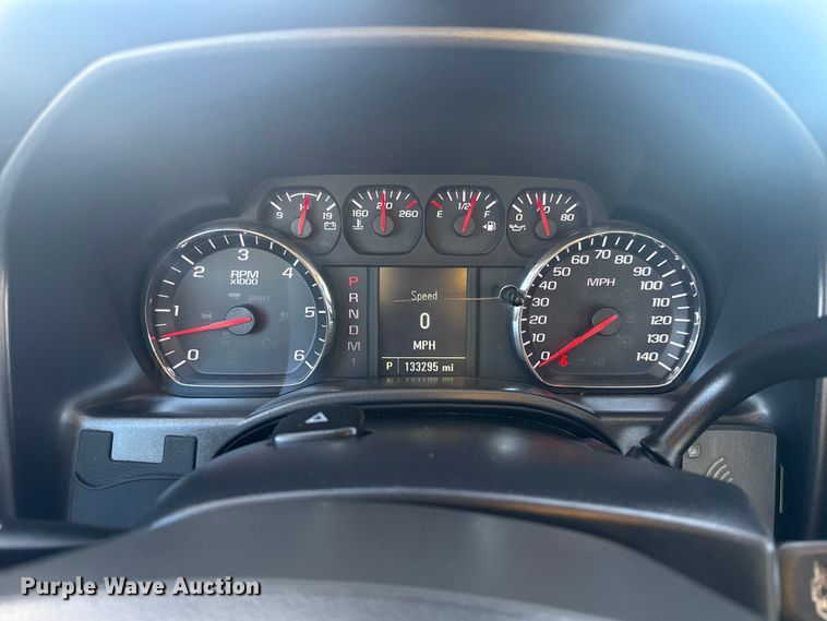 image for item EG2077 2015 Chevrolet Silverado 2500HD Ext. Cab pickup truck