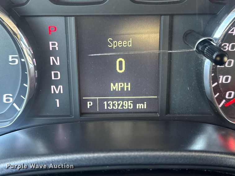 image for item EG2077 2015 Chevrolet Silverado 2500HD Ext. Cab pickup truck