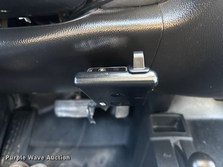 image for item EG2077 2015 Chevrolet Silverado 2500HD Ext. Cab pickup truck