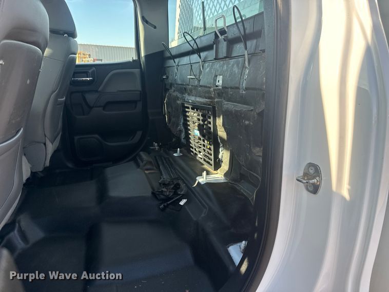 image for item EG2077 2015 Chevrolet Silverado 2500HD Ext. Cab pickup truck