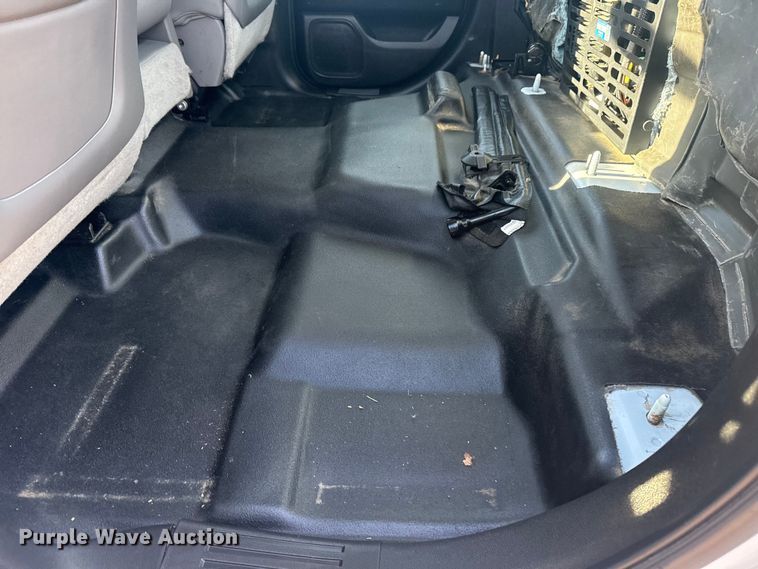 image for item EG2077 2015 Chevrolet Silverado 2500HD Ext. Cab pickup truck