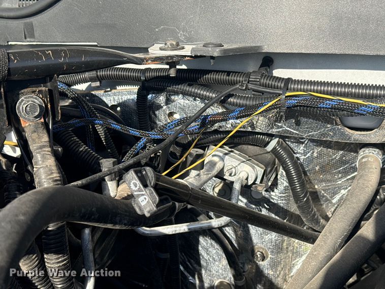 image for item EG2077 2015 Chevrolet Silverado 2500HD Ext. Cab pickup truck