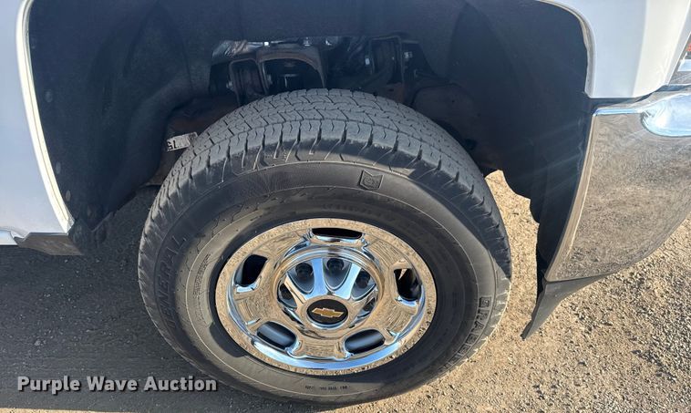 image for item EG2077 2015 Chevrolet Silverado 2500HD Ext. Cab pickup truck