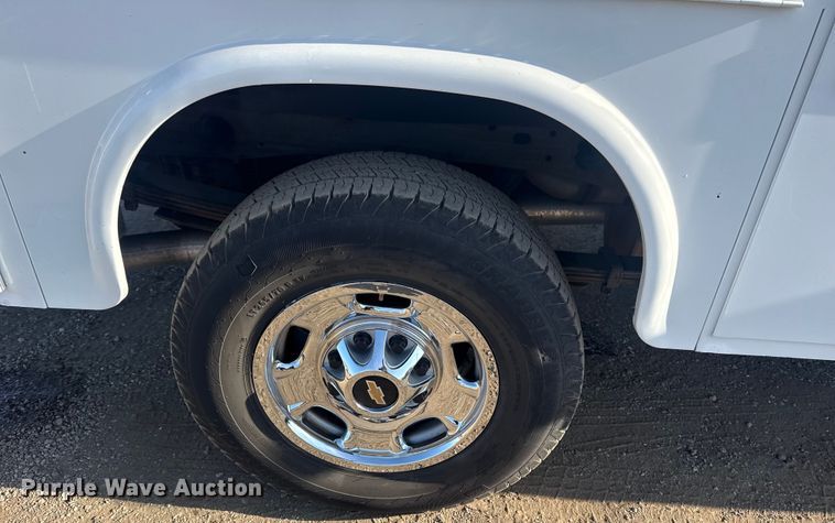 image for item EG2077 2015 Chevrolet Silverado 2500HD Ext. Cab pickup truck