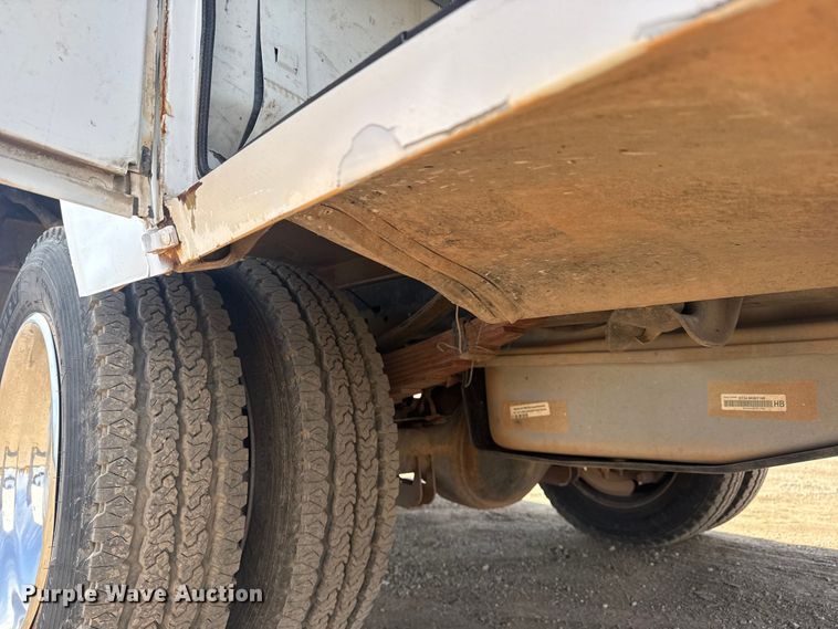 image for item EG2084 2012 Ford F-550 Super Duty utility / service truck