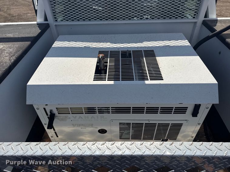 image for item EG2084 2012 Ford F-550 Super Duty utility / service truck