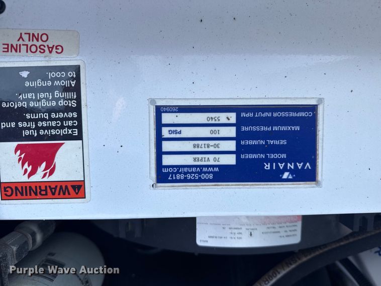 image for item EG2084 2012 Ford F-550 Super Duty utility / service truck