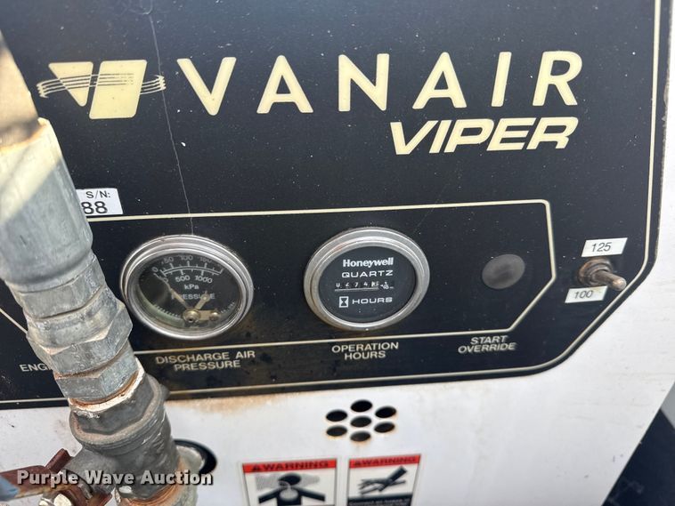 image for item EG2084 2012 Ford F-550 Super Duty utility / service truck