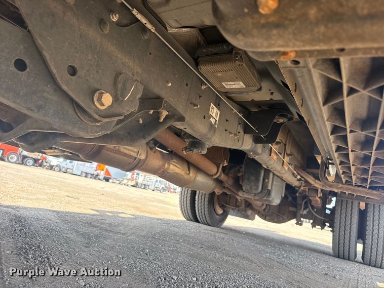 image for item EG2084 2012 Ford F-550 Super Duty utility / service truck