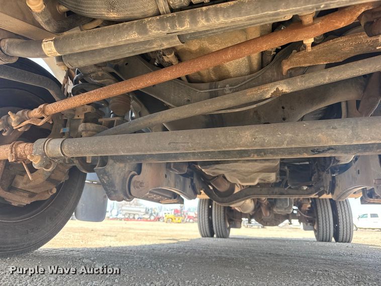 image for item EG2084 2012 Ford F-550 Super Duty utility / service truck