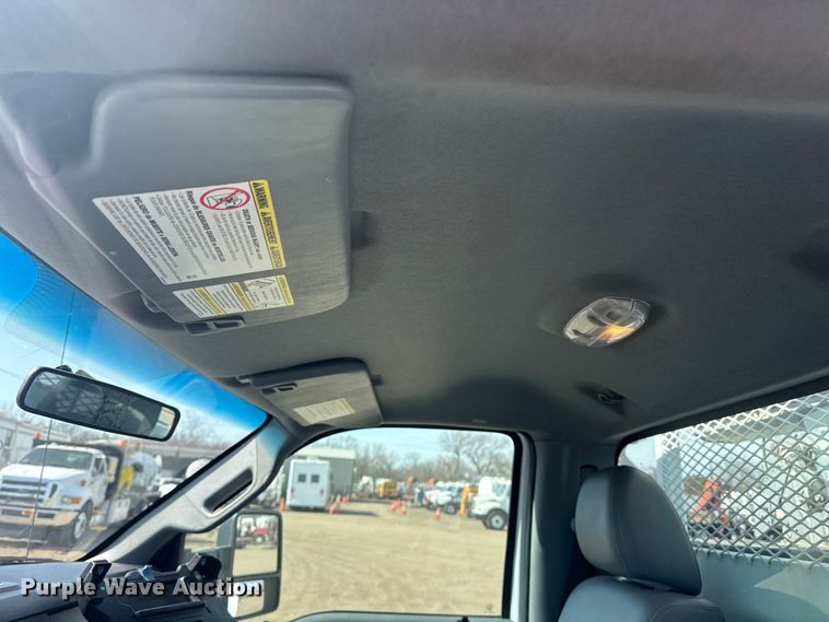 image for item EG2084 2012 Ford F-550 Super Duty utility / service truck