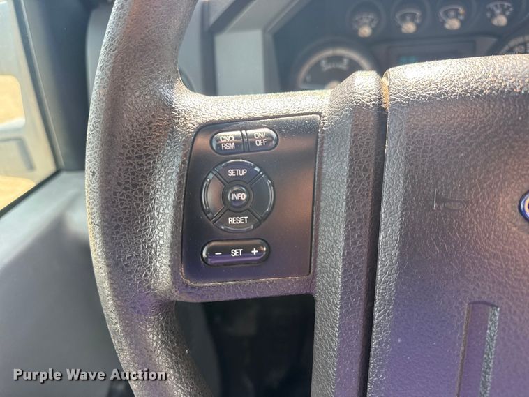 image for item EG2084 2012 Ford F-550 Super Duty utility / service truck