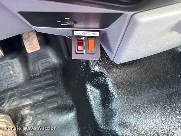 image for item EG2084 2012 Ford F-550 Super Duty utility / service truck