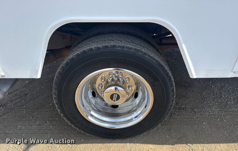 image for item EG2084 2012 Ford F-550 Super Duty utility / service truck