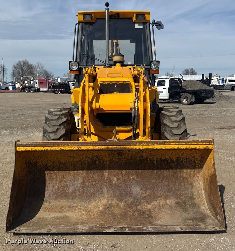 image for item EG2085 1995 JCB 210S backhoe