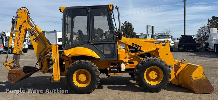 image for item EG2085 1995 JCB 210S backhoe