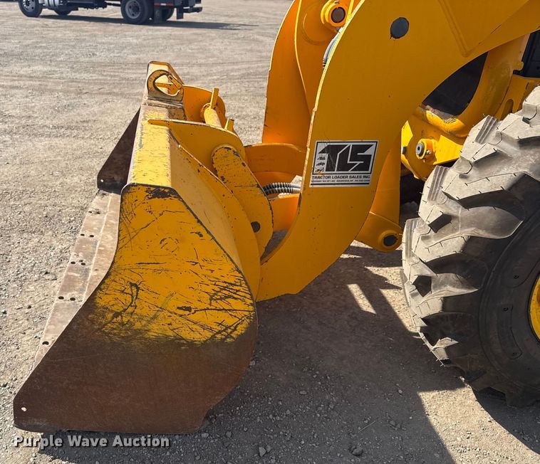 image for item EG2085 1995 JCB 210S backhoe