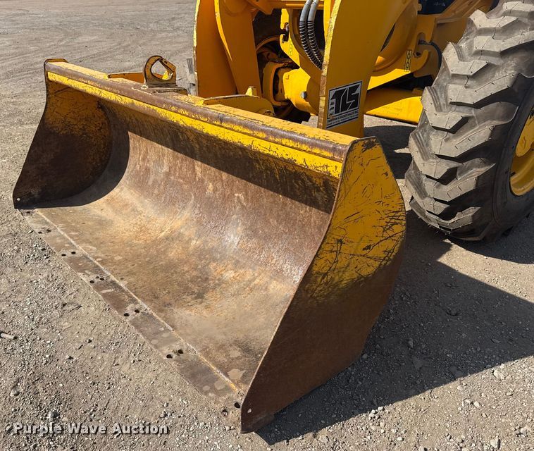 image for item EG2085 1995 JCB 210S backhoe