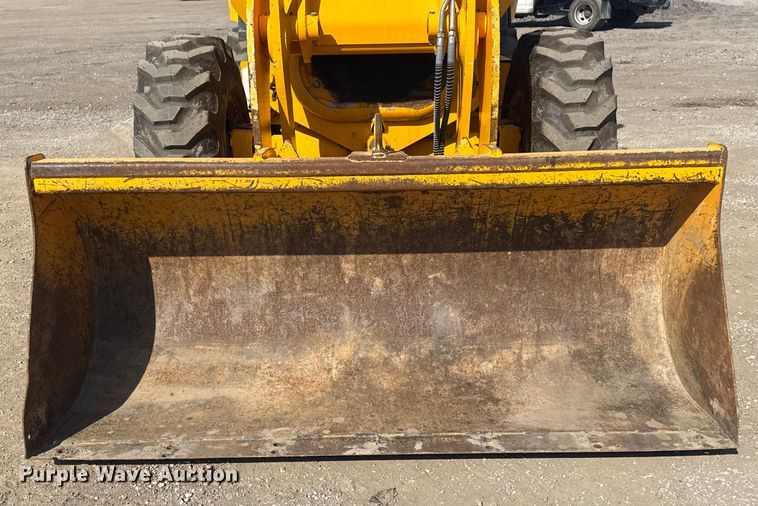 image for item EG2085 1995 JCB 210S backhoe