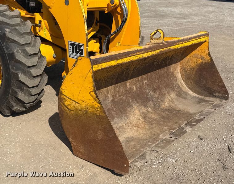image for item EG2085 1995 JCB 210S backhoe