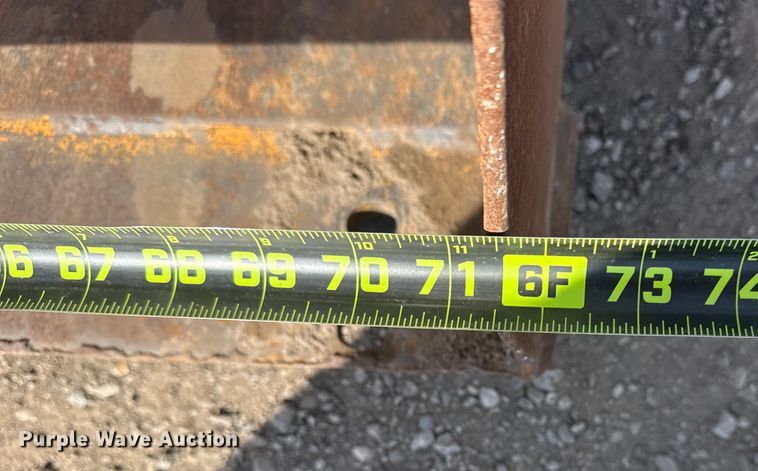 image for item EG2085 1995 JCB 210S backhoe