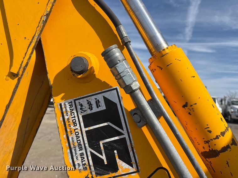 image for item EG2085 1995 JCB 210S backhoe