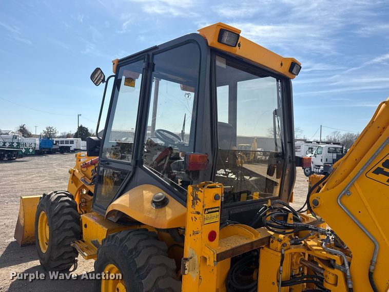 image for item EG2085 1995 JCB 210S backhoe