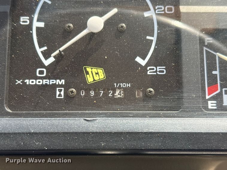 image for item EG2085 1995 JCB 210S backhoe