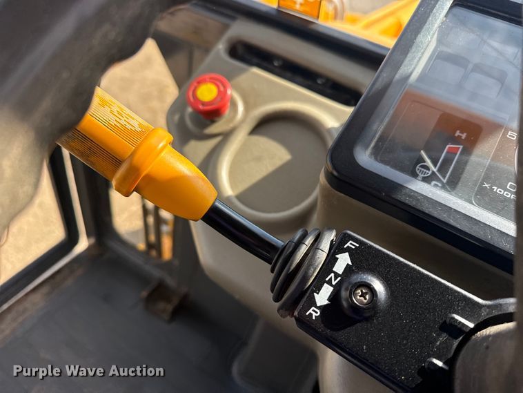 image for item EG2085 1995 JCB 210S backhoe