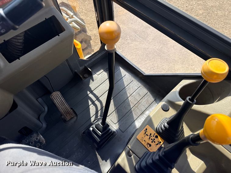 image for item EG2085 1995 JCB 210S backhoe